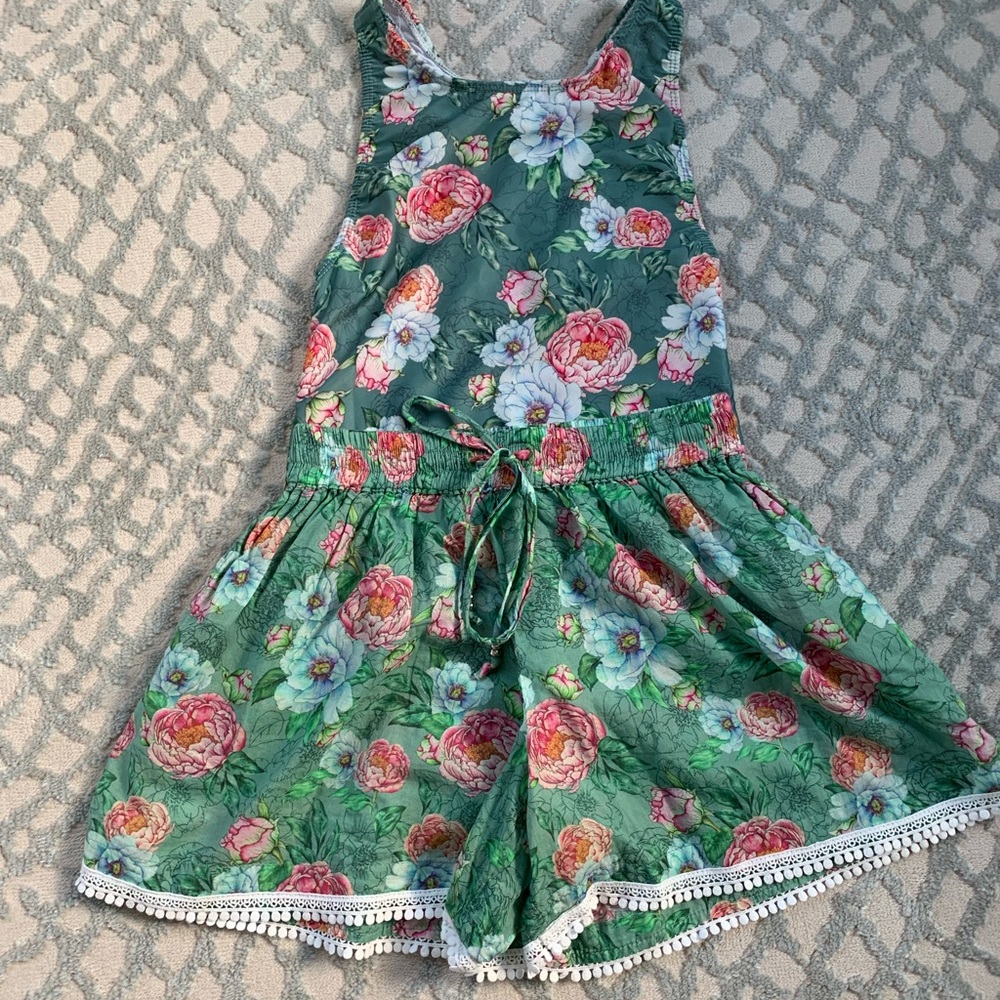 Olga Valentine girls size 10 one piece swimsuit with matching shorts green